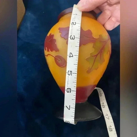 Autumn Cameo Glass Pedestal Vase Etched Carved Oak Leaf Acorns Vintage Teleflora - Picture 6 of 8